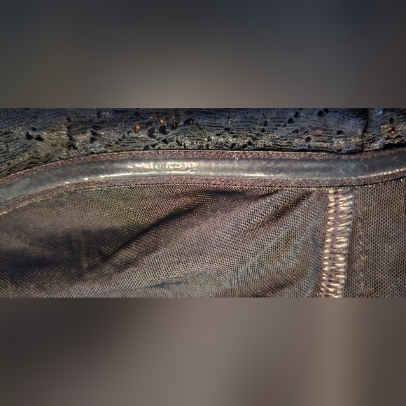 Guess Women's Black Lace Sheer Gothic Crop Top Long Sleeve Blouse Size Large - Picture 11 of 14